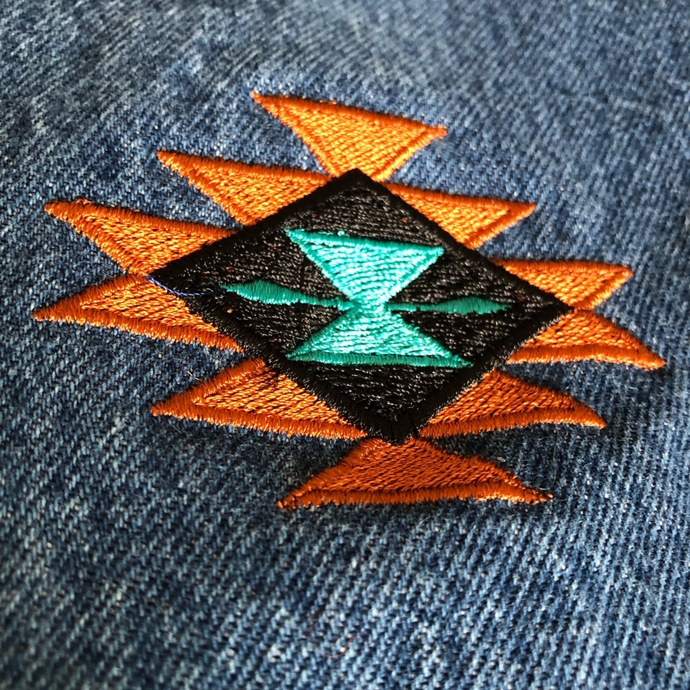 Levi Button Front - Picture 4 of 6